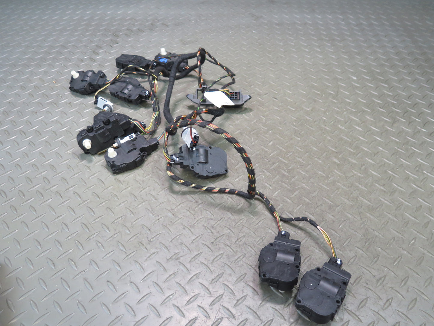 2011-2018 Porsche Cayenne 958 A/C Heater Flap Door Actuator Motor Wiring Set