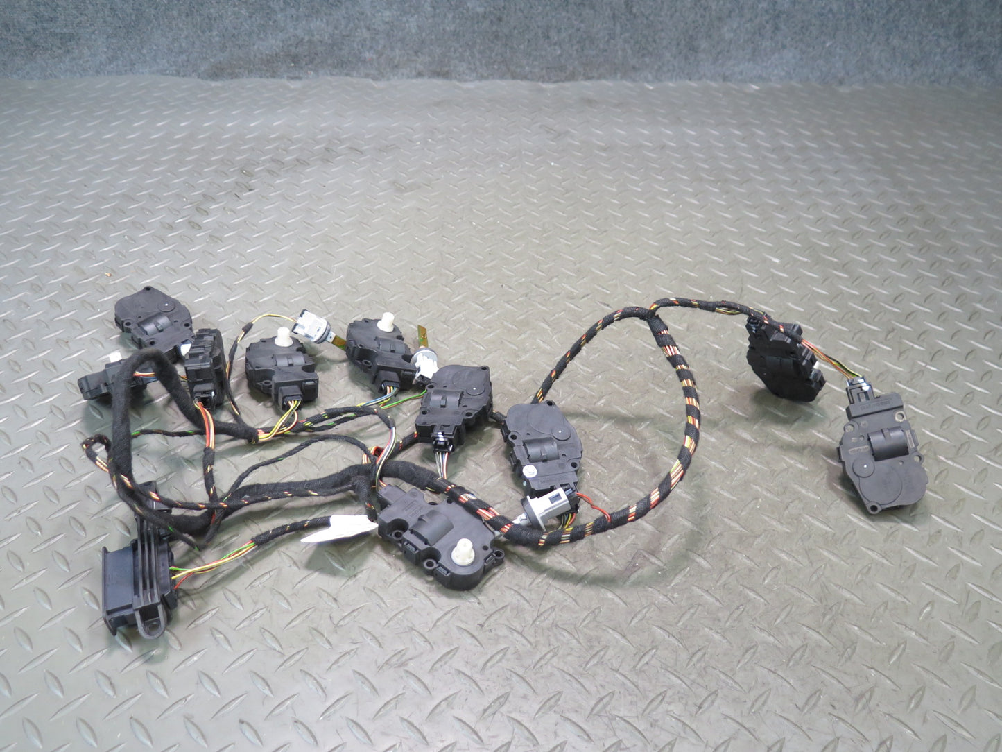 2011-2018 Porsche Cayenne 958 A/C Heater Flap Door Actuator Motor Wiring Set