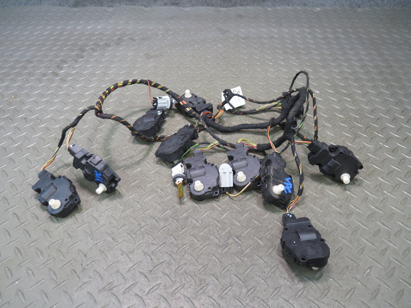 2011-2018 Porsche Cayenne 958 A/C Heater Flap Door Actuator Motor Wiring Set