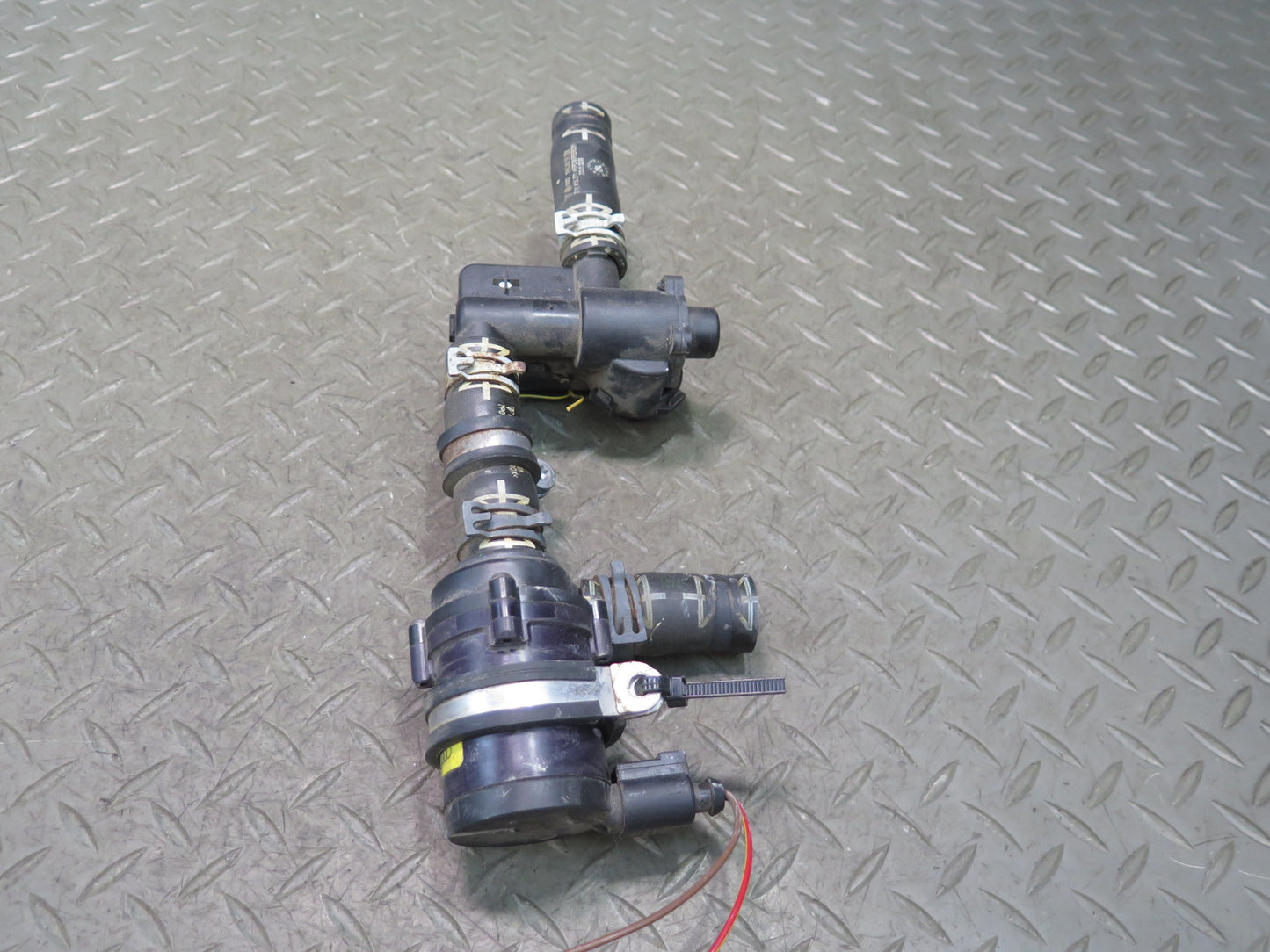 11-14 Porsche Cayenne 958 4.8L Hvac Heater Water Control  Auxiliary Valve Set