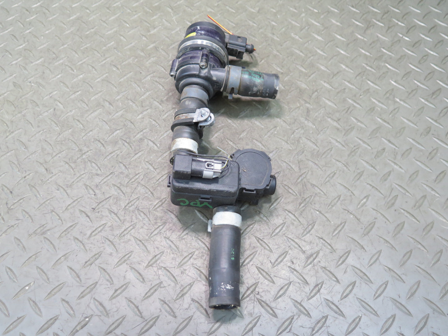 11-14 Porsche Cayenne 958 4.8L Hvac Heater Water Control  Auxiliary Valve Set