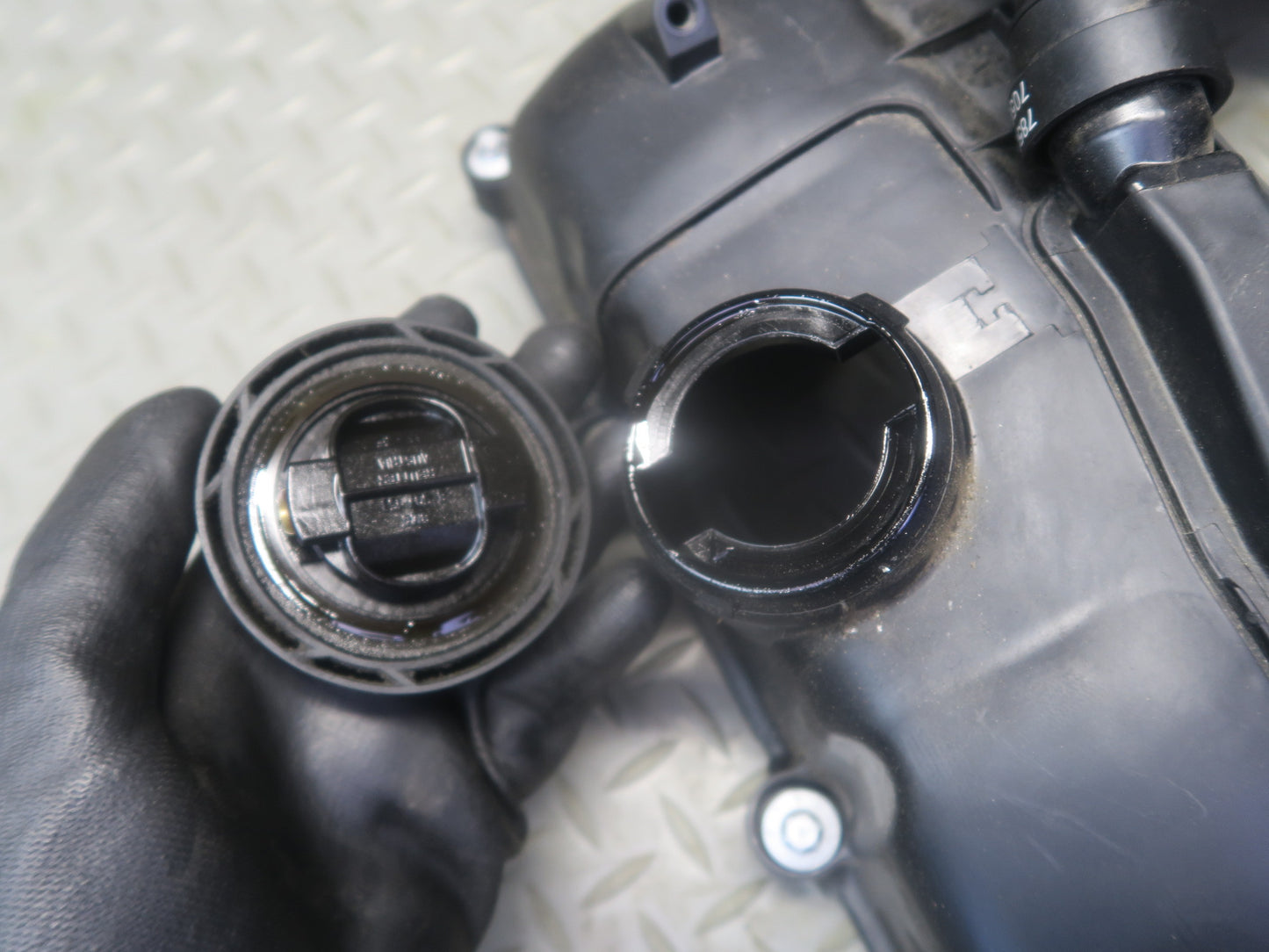 2015-2020 BMW F82 F83 M4 S55 Engine Cylinder Head Valve Cover