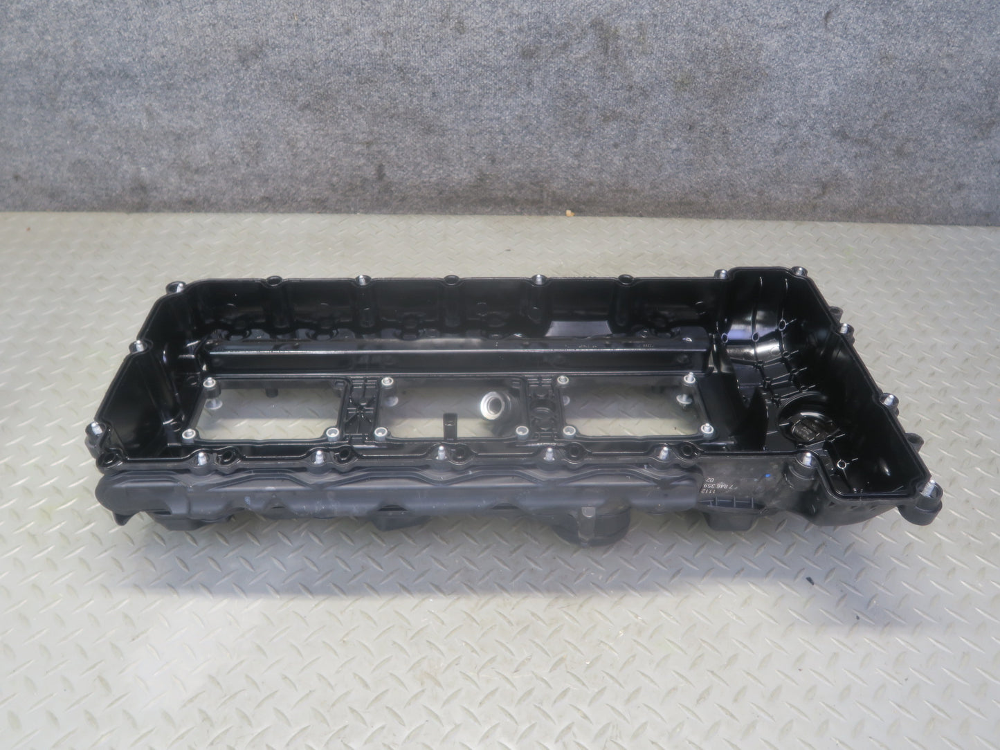 2015-2020 BMW F82 F83 M4 S55 Engine Cylinder Head Valve Cover