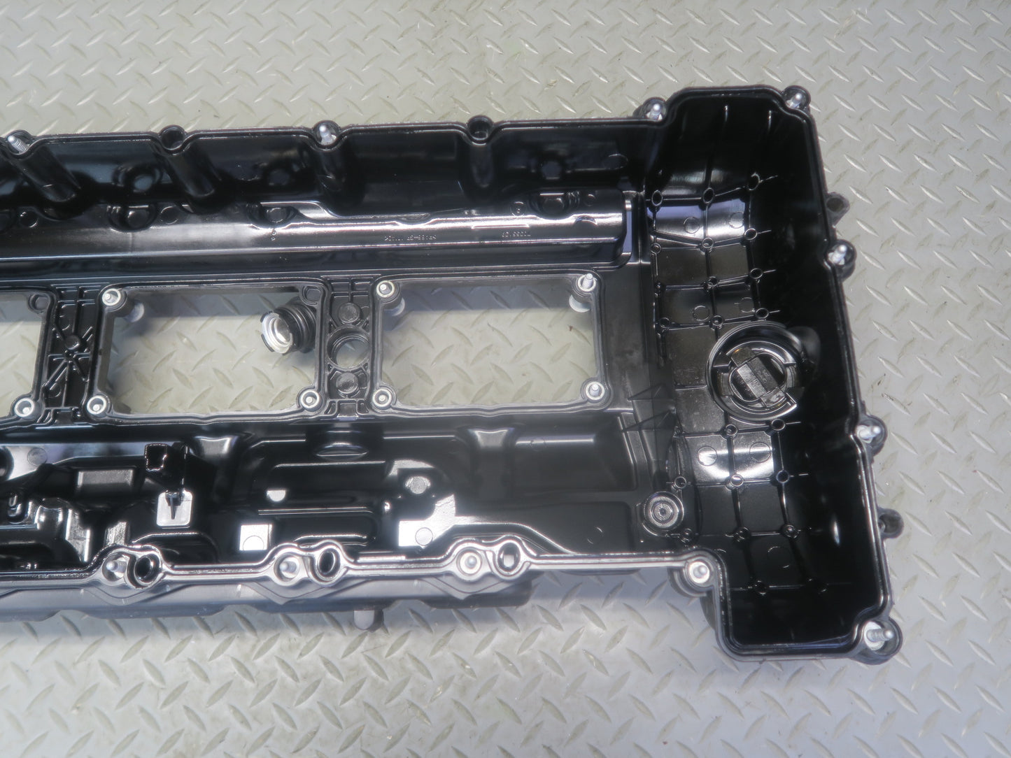 2015-2020 BMW F82 F83 M4 S55 Engine Cylinder Head Valve Cover