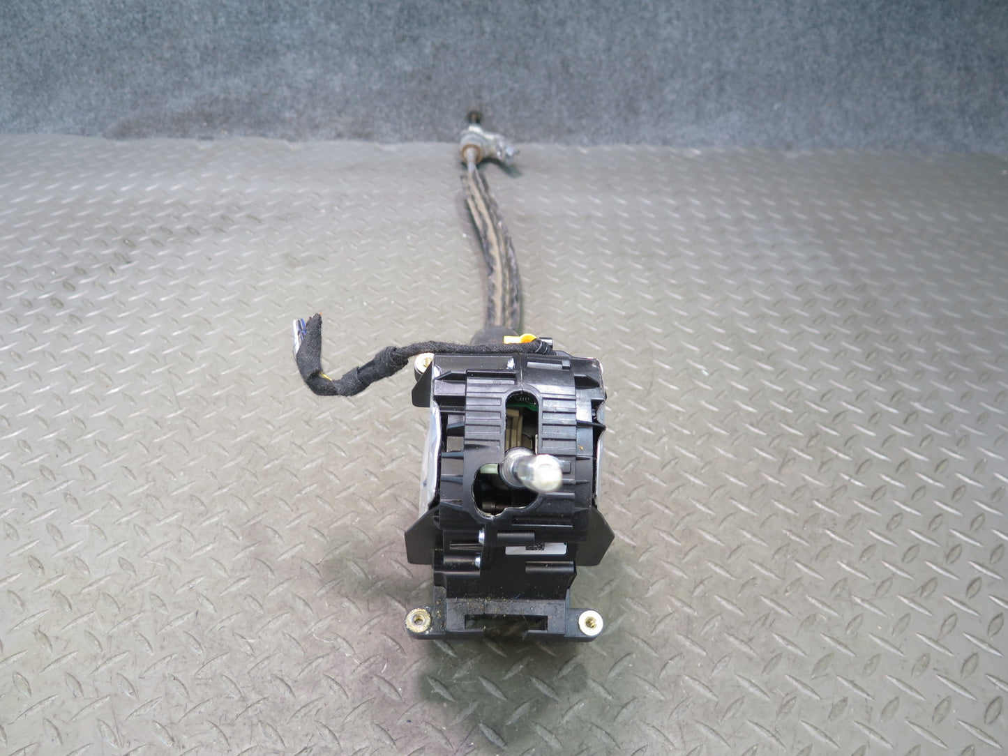 2011-2018 Porsche Cayenne 958 Automatic Transmission Gear Shifter w Cable