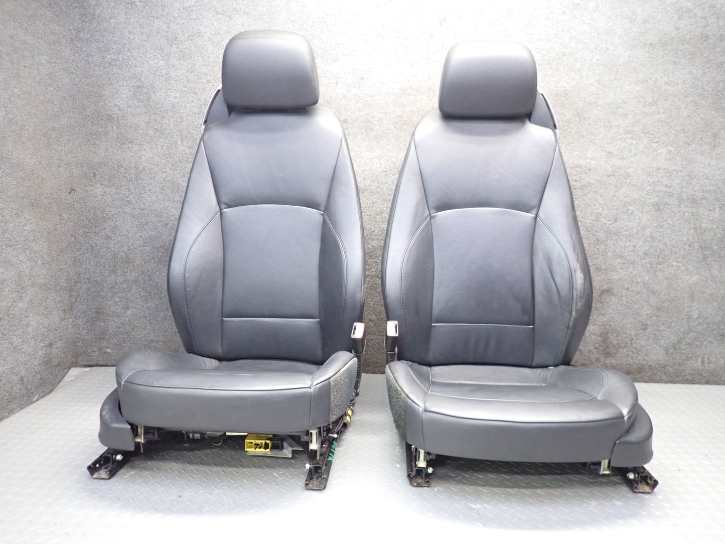 03-04 BMW E85 Z4 Set of 2 Left & Right Sport Memory Leather Seat Black Set OEM