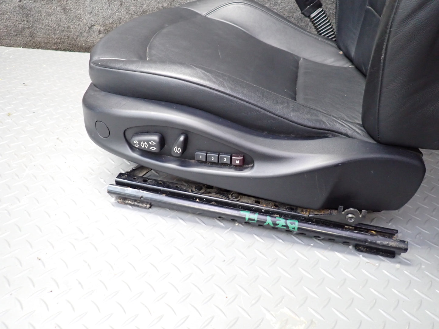 03-04 BMW E85 Z4 Set of 2 Left & Right Sport Memory Leather Seat Black Set OEM