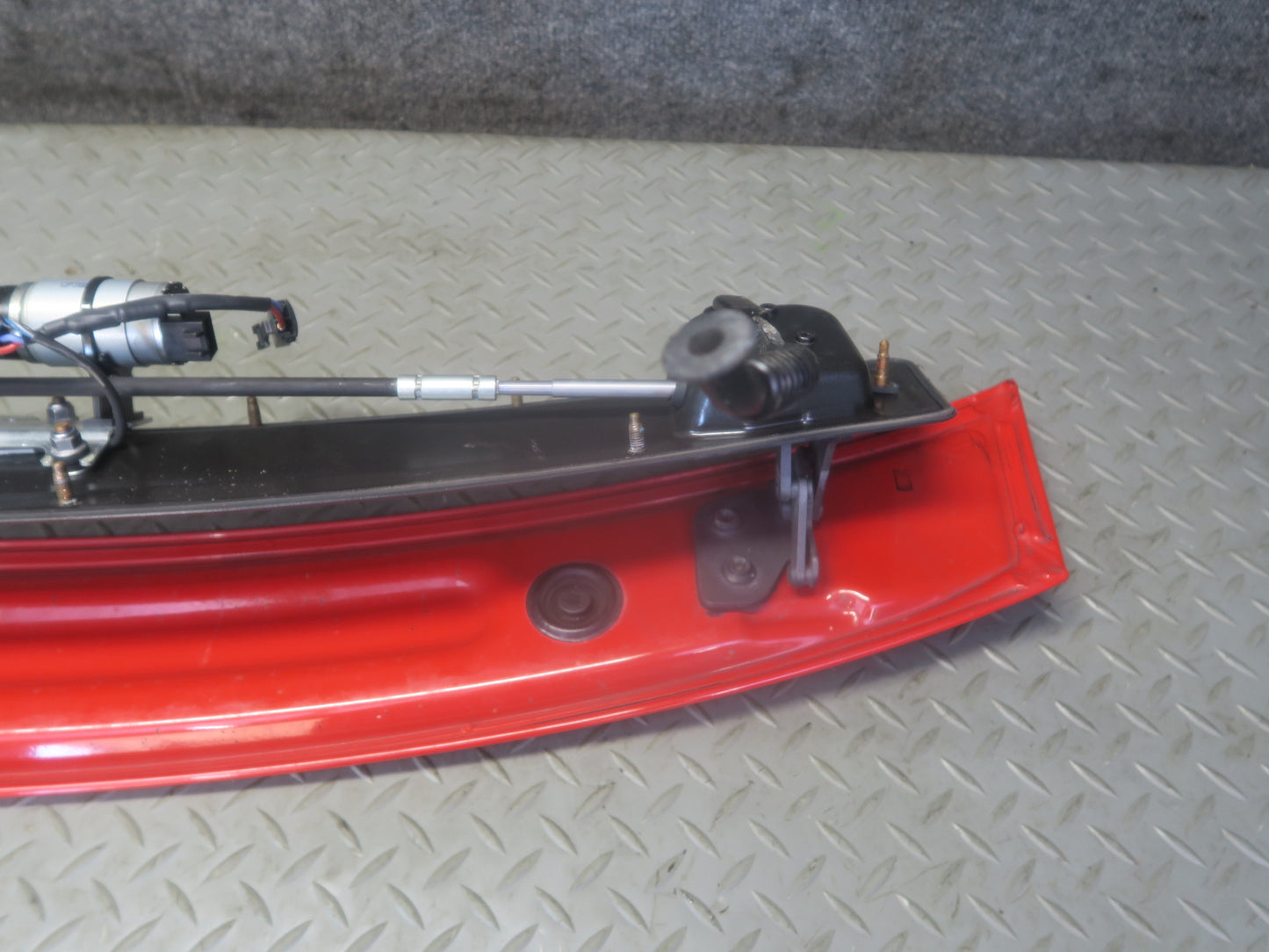 11-15 Audi TT S 8J Coupe Rear Motorized Spoiler Wing RED 8J0827948E OEM