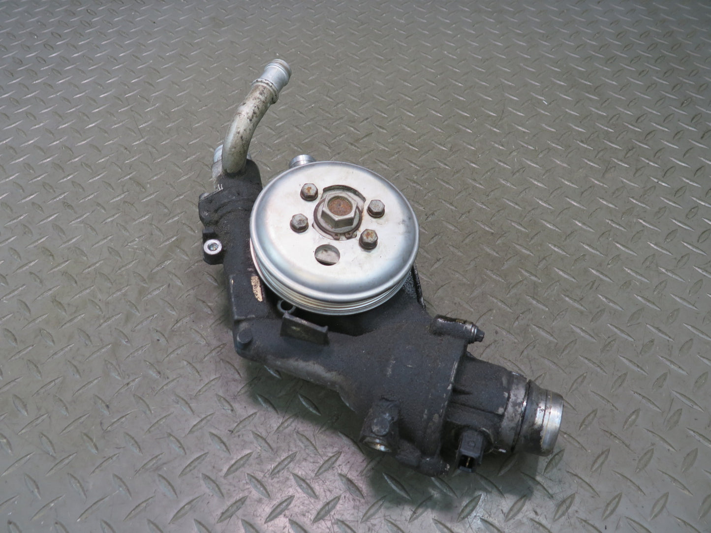 2015-2020 BMW F82 F83 M4 S55 Engine Coolant Water Pump Housing