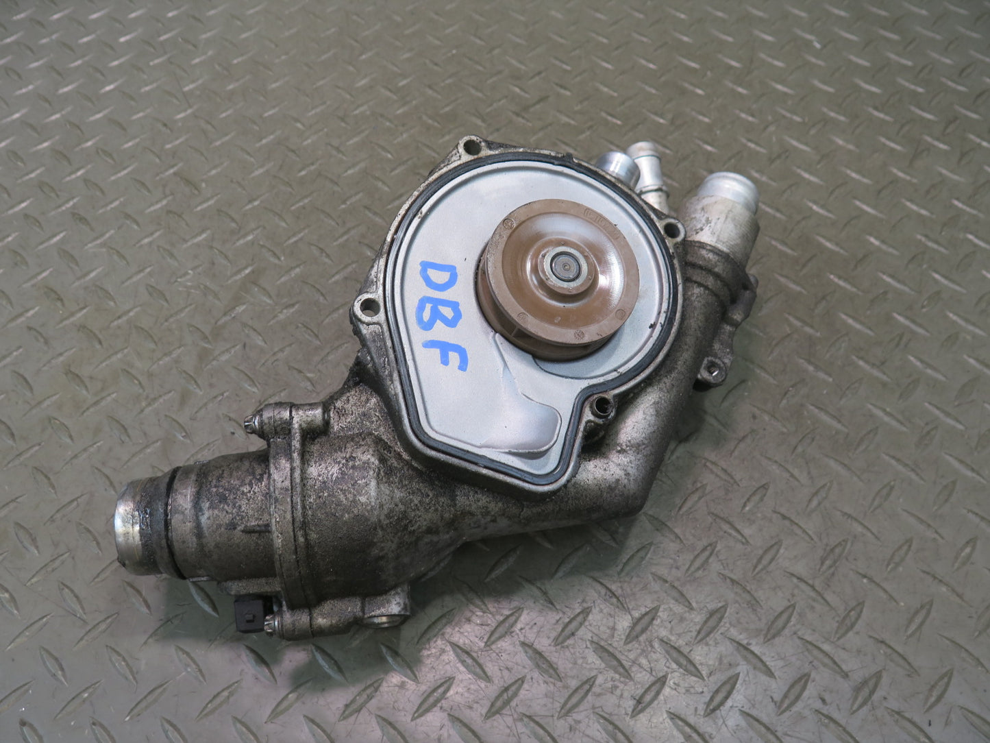 2015-2020 BMW F82 F83 M4 S55 Engine Coolant Water Pump Housing