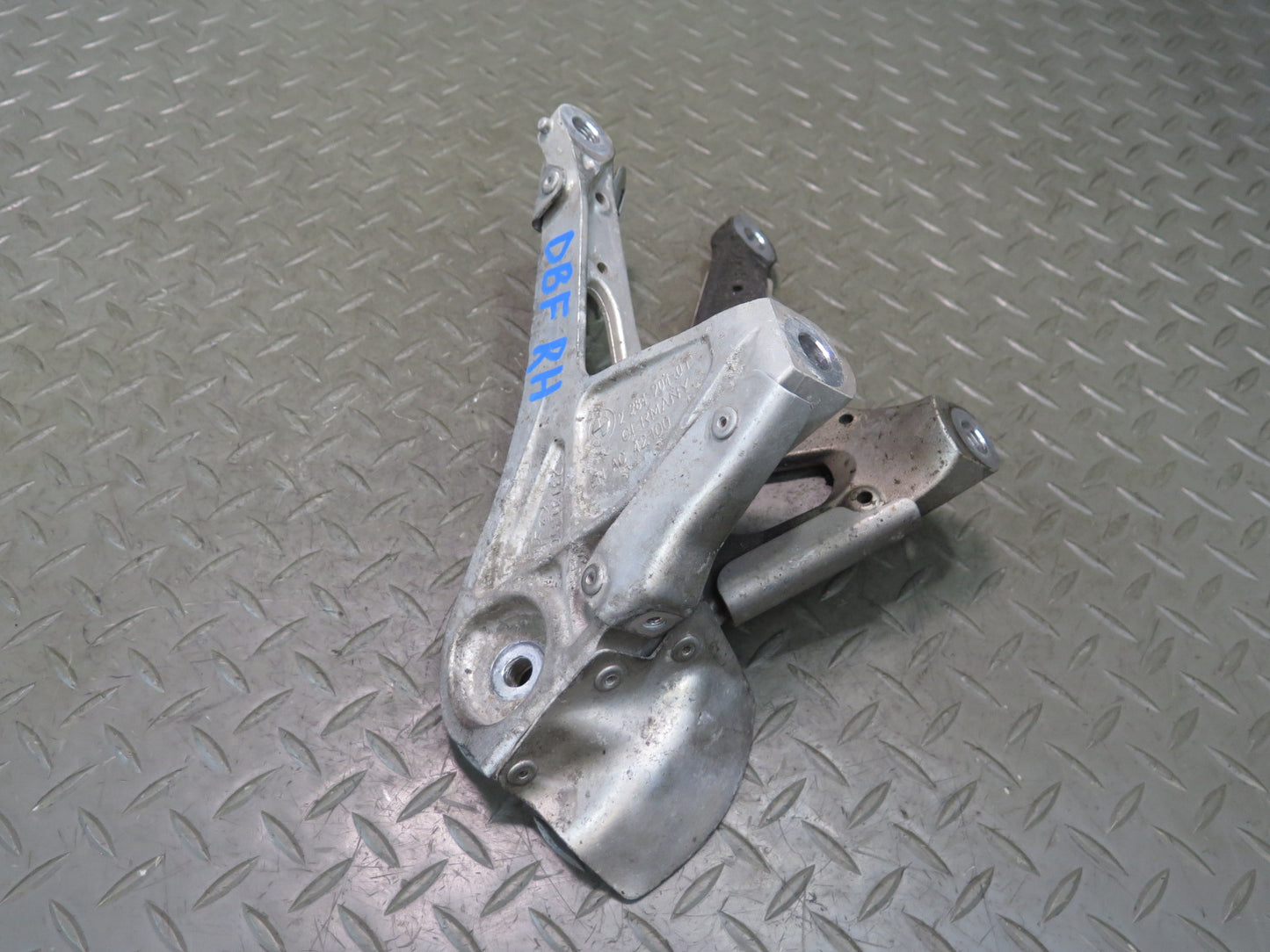 2015-2020 BMW F82 F83 M4 S55 Engine Right Support Mount Bracket