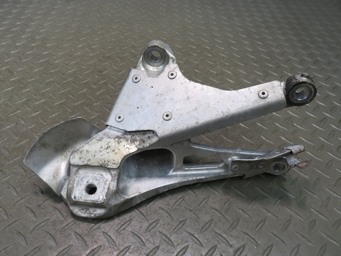 2015-2020 BMW F82 F83 M4 S55 Engine Right Support Mount Bracket