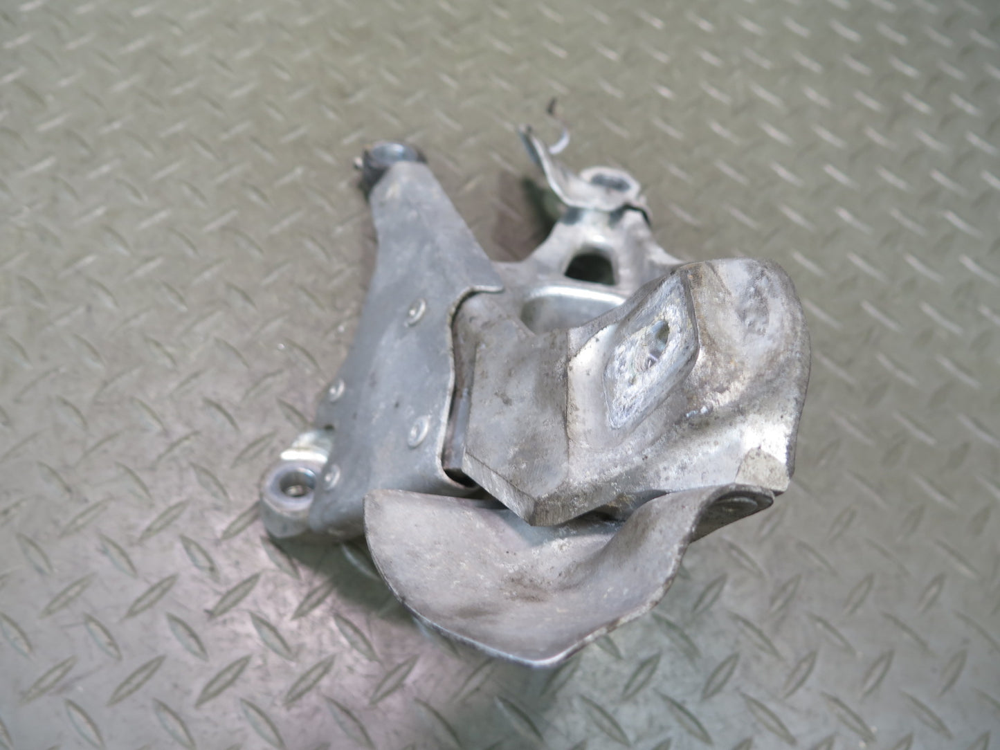 2015-2020 BMW F82 F83 M4 S55 Engine Right Support Mount Bracket