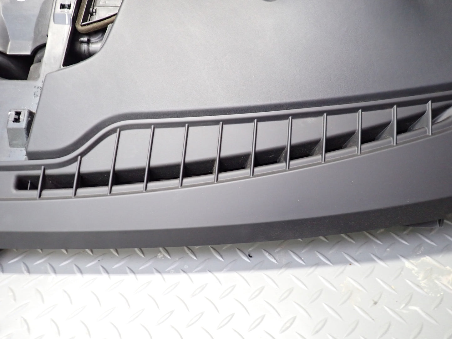 13-14 Porsche Cayenne 958 GTS Dashboard Dash Instrument Cover Panel Black