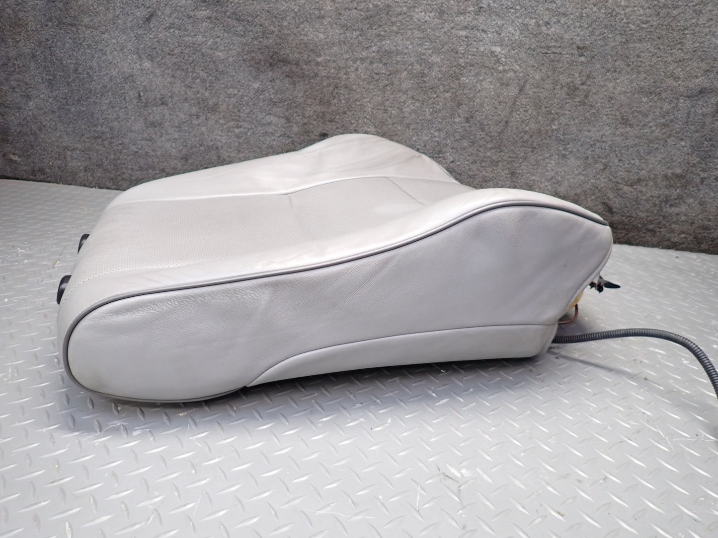 01-05 Lexus JCE10L IS300 Front Left Seat Upper Backrest Leather Cushion OEM