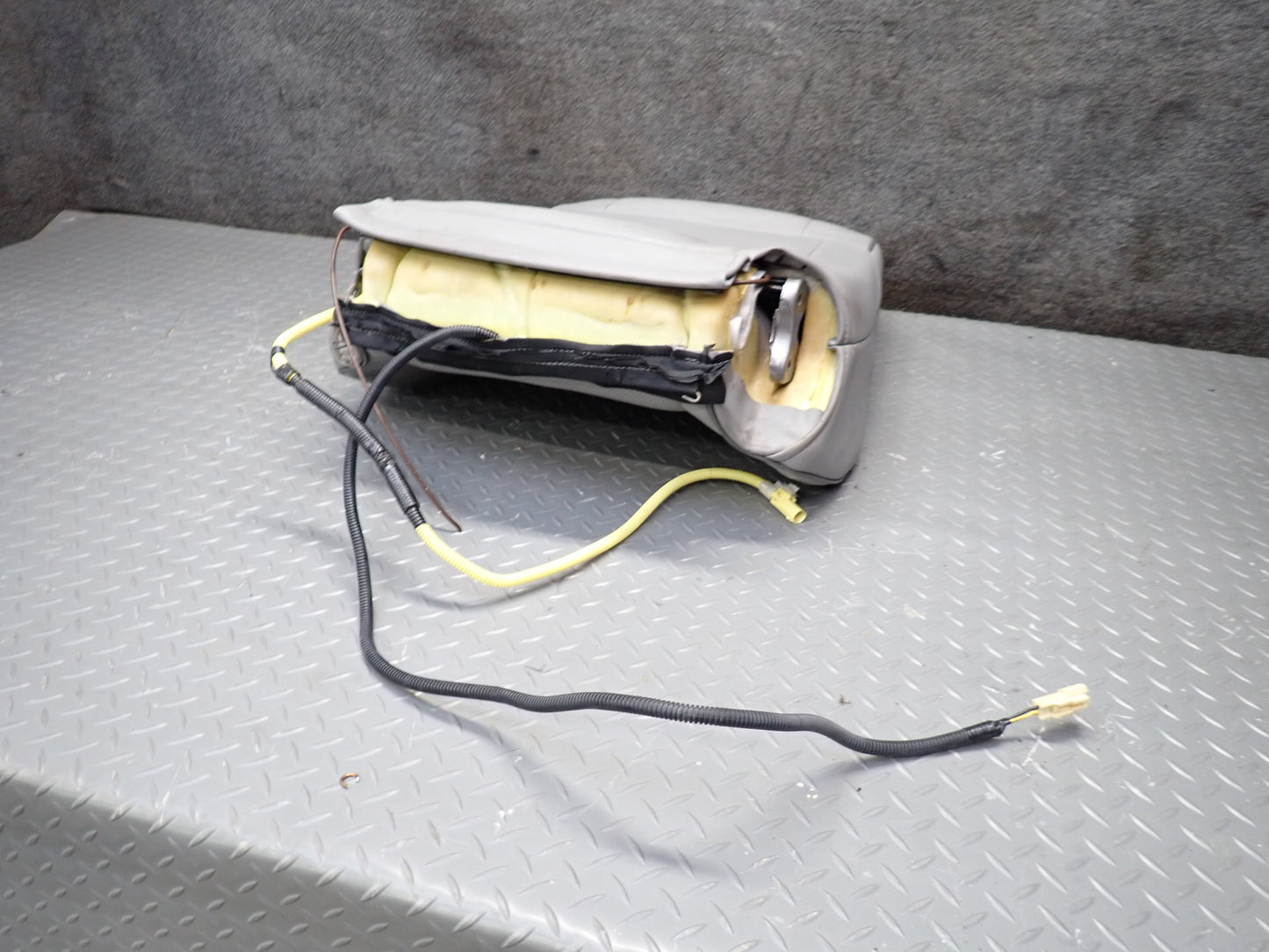 01-05 Lexus JCE10L IS300 Front Left Seat Upper Backrest Leather Cushion OEM