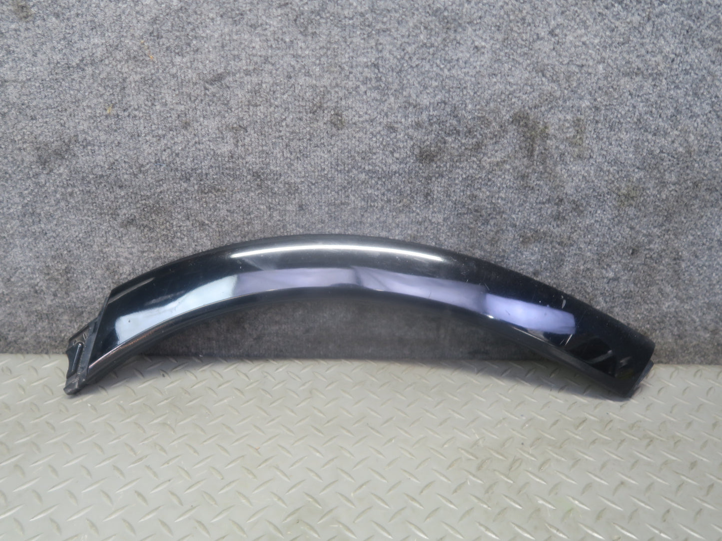 2013-2014 Porsche Cayenne 958 GTS Front Right Wheel Arch Fender Flare Molding