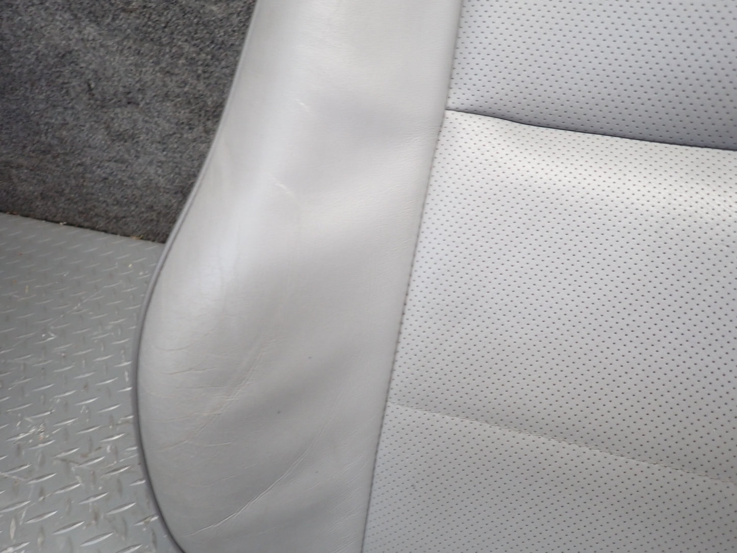 01-05 Lexus JCE10L IS300 Front Right Seat Upper Backrest Leather Cushion OEM