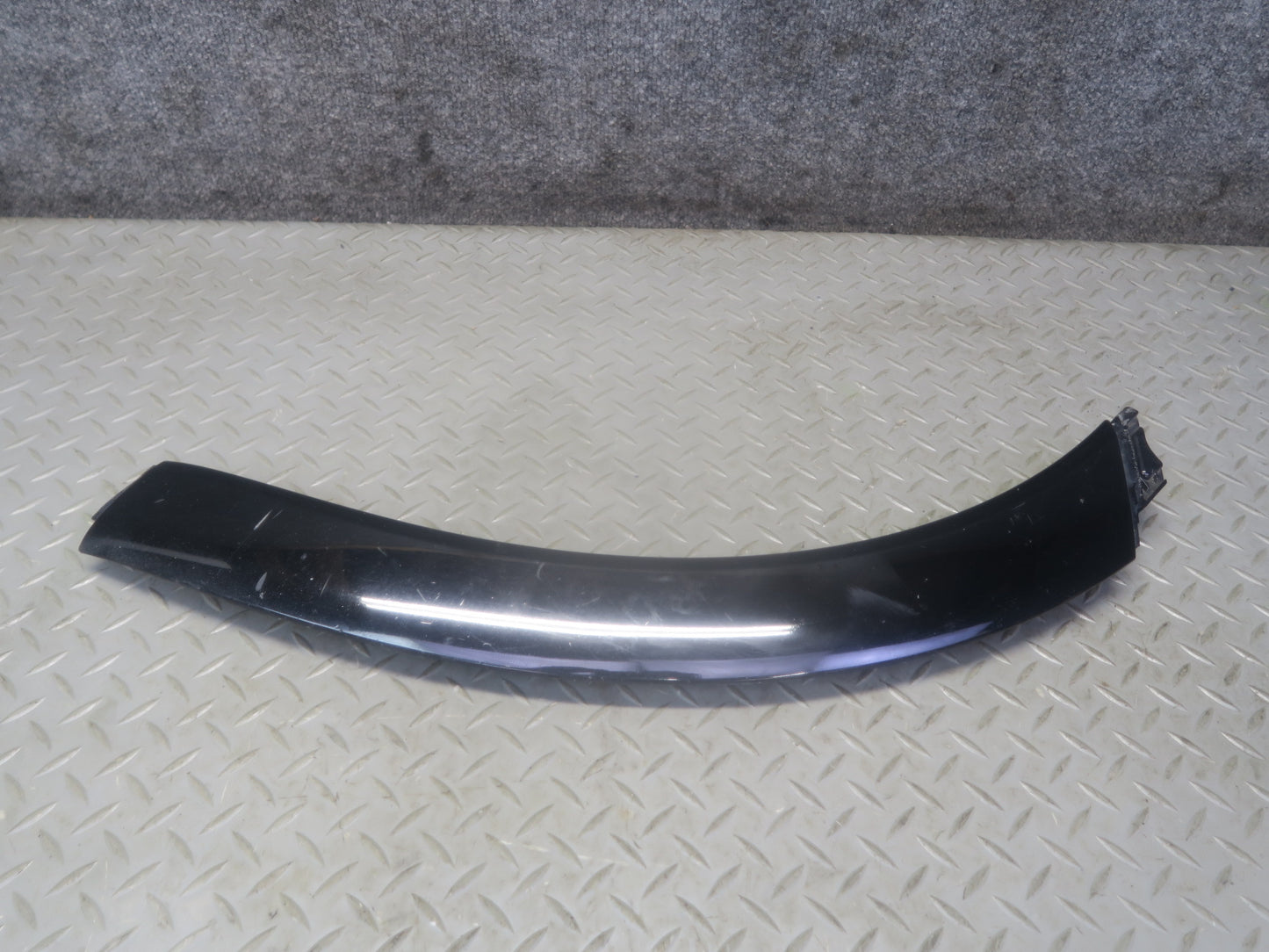 2013-2014 Porsche Cayenne 958 GTS Front Right Wheel Arch Fender Flare Molding