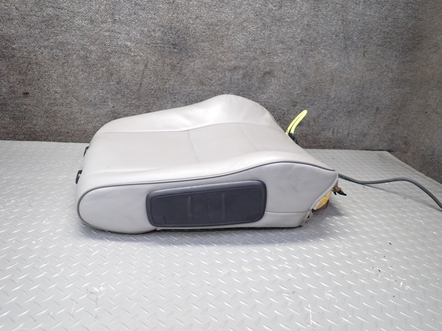 01-05 Lexus JCE10L IS300 Front Right Seat Upper Backrest Leather Cushion OEM
