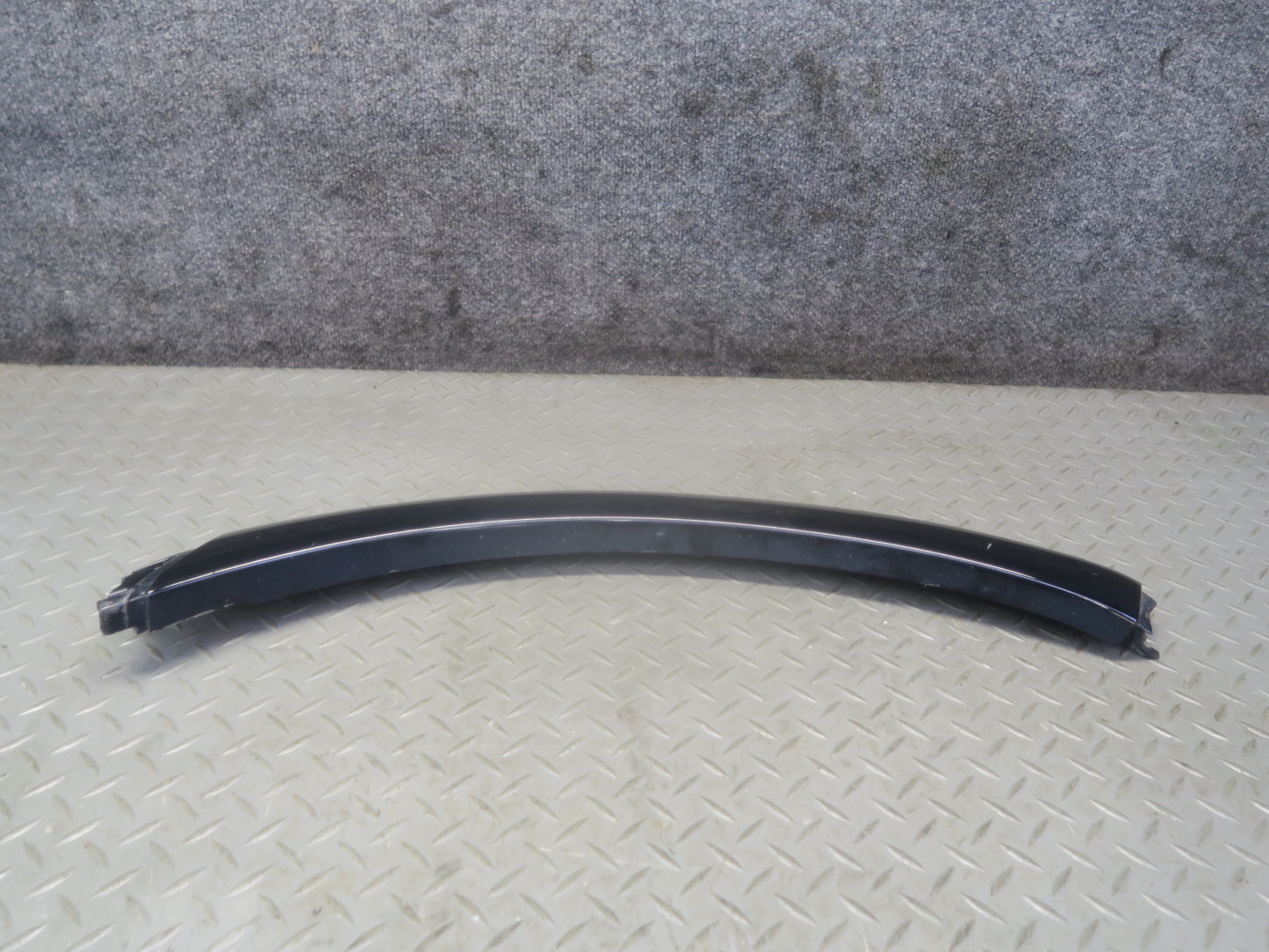 2013-2014 Porsche Cayenne 958 GTS Front Right Wheel Arch Fender Flare Molding