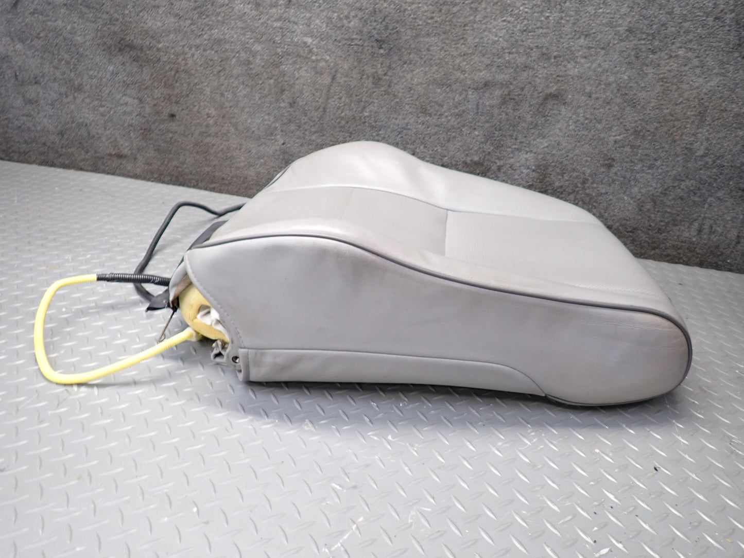 01-05 Lexus JCE10L IS300 Front Right Seat Upper Backrest Leather Cushion OEM