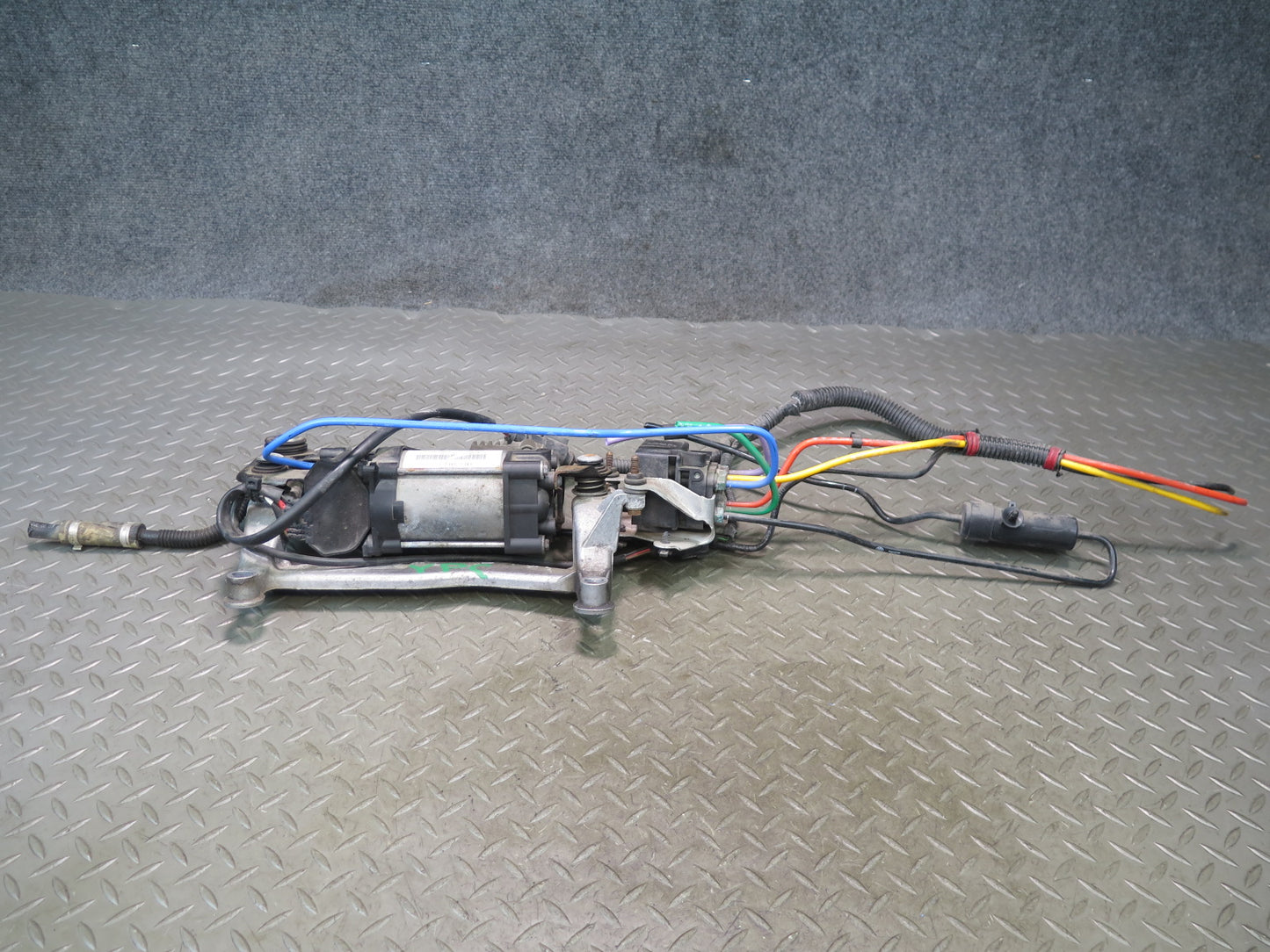 2011-2018 Porsche Cayenne 958 Air Suspension Compressor Pump 7P0698007B