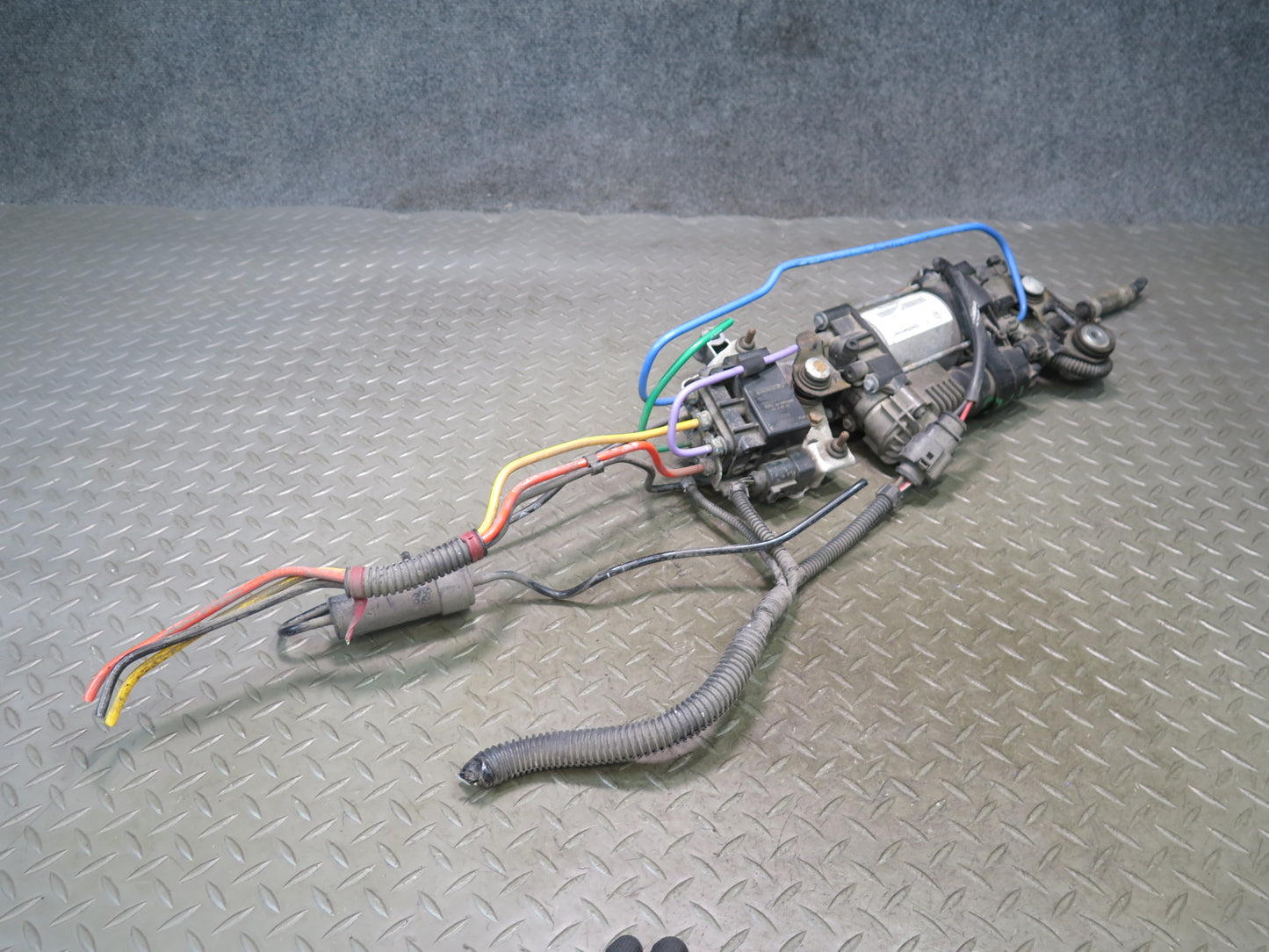2011-2018 Porsche Cayenne 958 Air Suspension Compressor Pump 7P0698007B