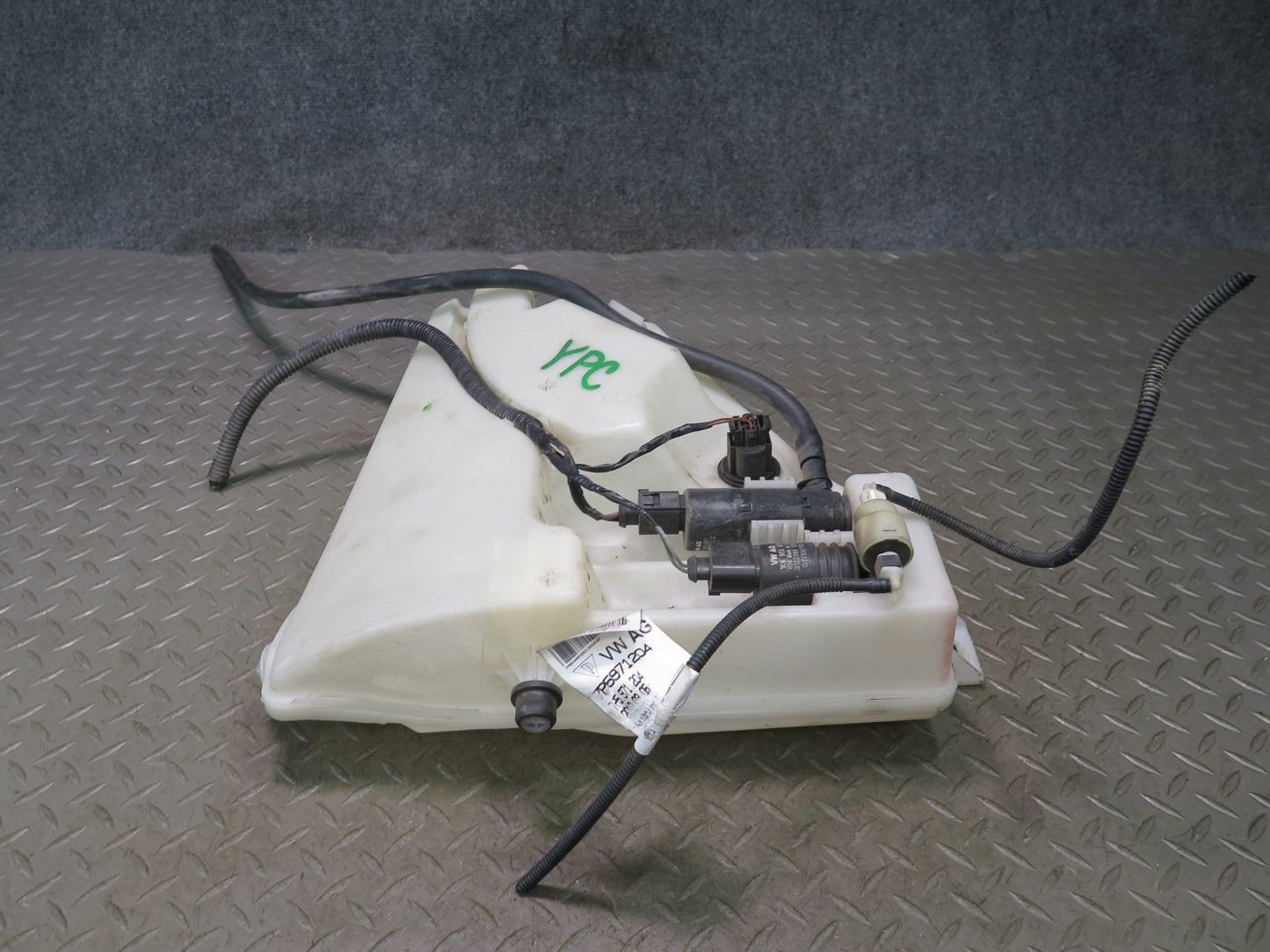 2011-2018 Porsche Cayenne 958 Windshield Washer Fluid Reservoir Tank w Pump