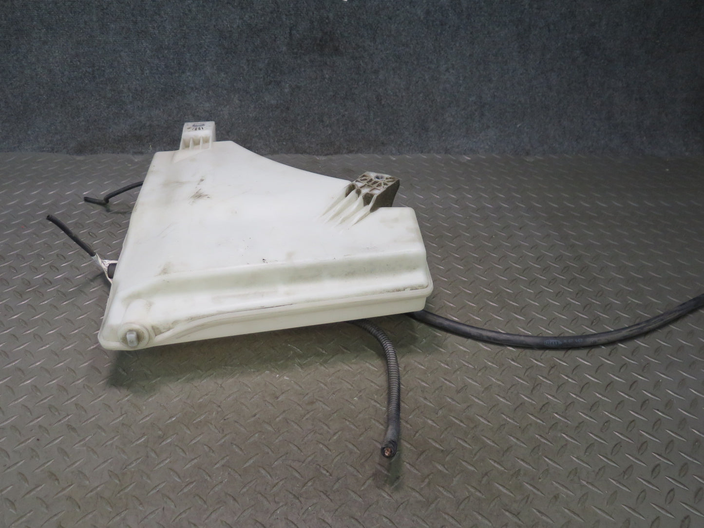 2011-2018 Porsche Cayenne 958 Windshield Washer Fluid Reservoir Tank w Pump