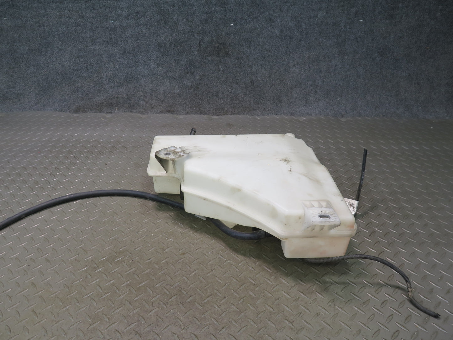 2011-2018 Porsche Cayenne 958 Windshield Washer Fluid Reservoir Tank w Pump