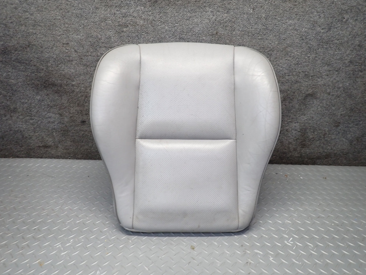 01-05 Lexus JCE10L IS300 Front Right Seat Lower Leather Cushion Gray OEM