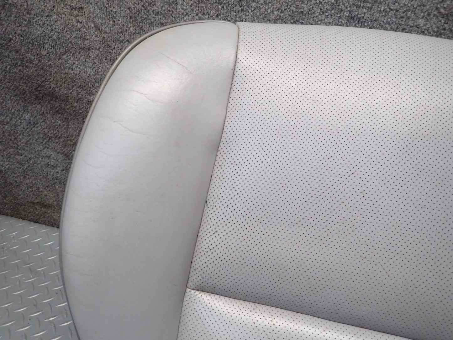 01-05 Lexus JCE10L IS300 Front Right Seat Lower Leather Cushion Gray OEM