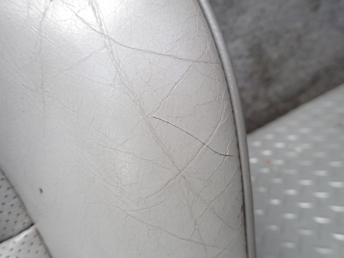 01-05 Lexus JCE10L IS300 Front Right Seat Lower Leather Cushion Gray OEM