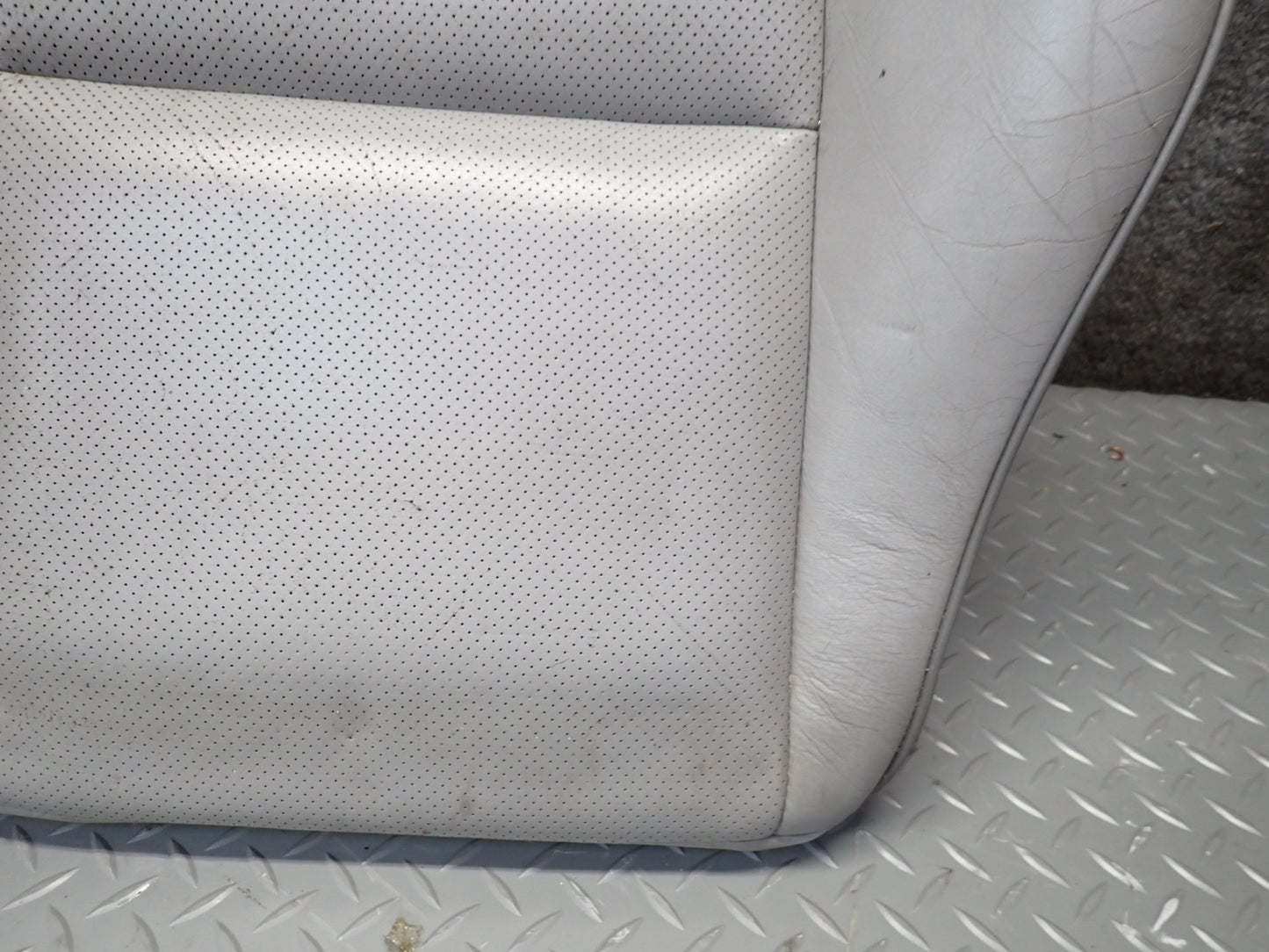01-05 Lexus JCE10L IS300 Front Right Seat Lower Leather Cushion Gray OEM