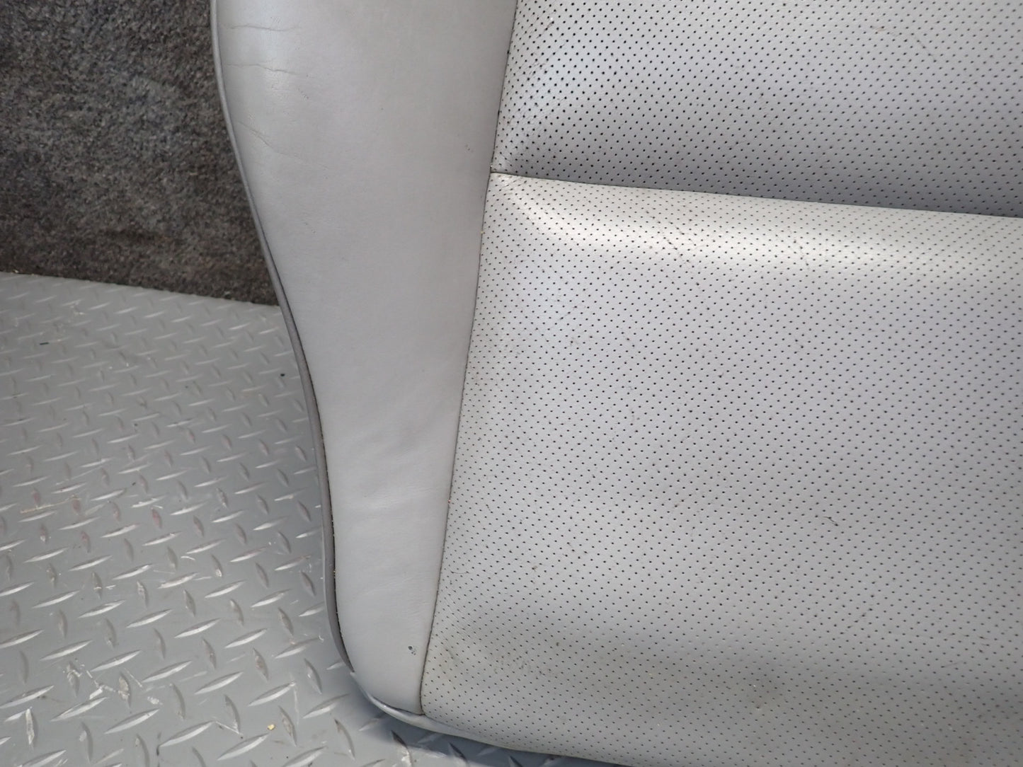 01-05 Lexus JCE10L IS300 Front Right Seat Lower Leather Cushion Gray OEM