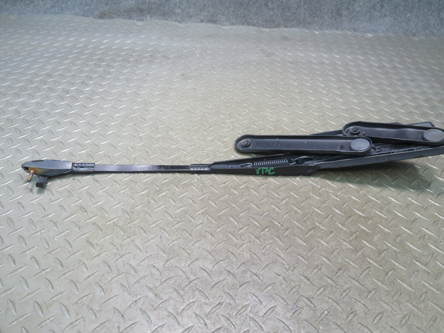 2011-2018 Porsche Cayenne 958 Front Left & Right Windshield Wiper Arm Set of 2