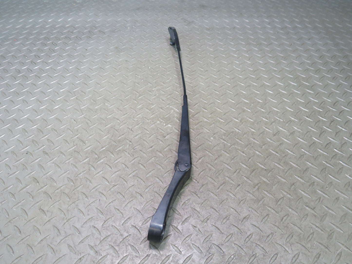 2011-2018 Porsche Cayenne 958 Front Left & Right Windshield Wiper Arm Set of 2