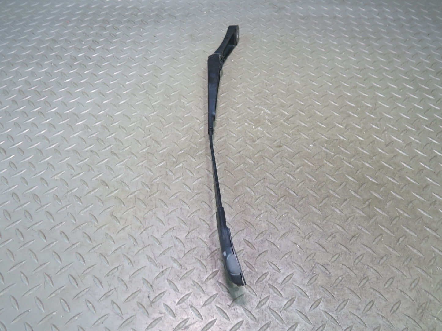 2011-2018 Porsche Cayenne 958 Front Left & Right Windshield Wiper Arm Set of 2