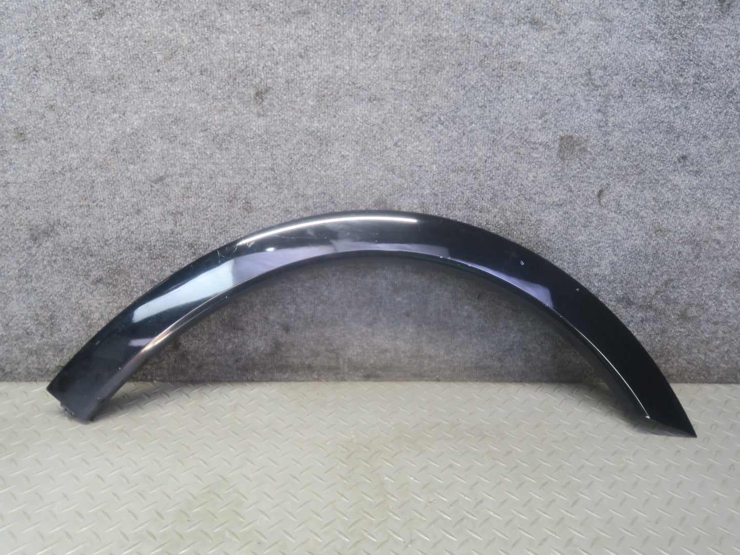 2013-2014 Porsche Cayenne 958 GTS Front Right Wheel Arch Fender Flare Molding