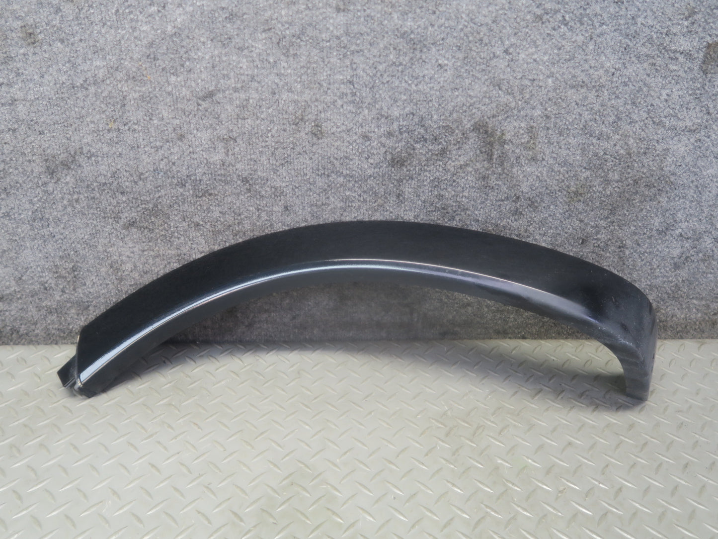 2013-2014 Porsche Cayenne 958 GTS Rear Left Wheel Arch Fender Flare Molding