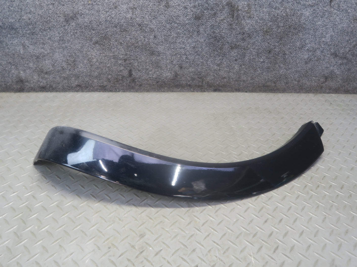 2013-2014 Porsche Cayenne 958 GTS Rear Left Wheel Arch Fender Flare Molding