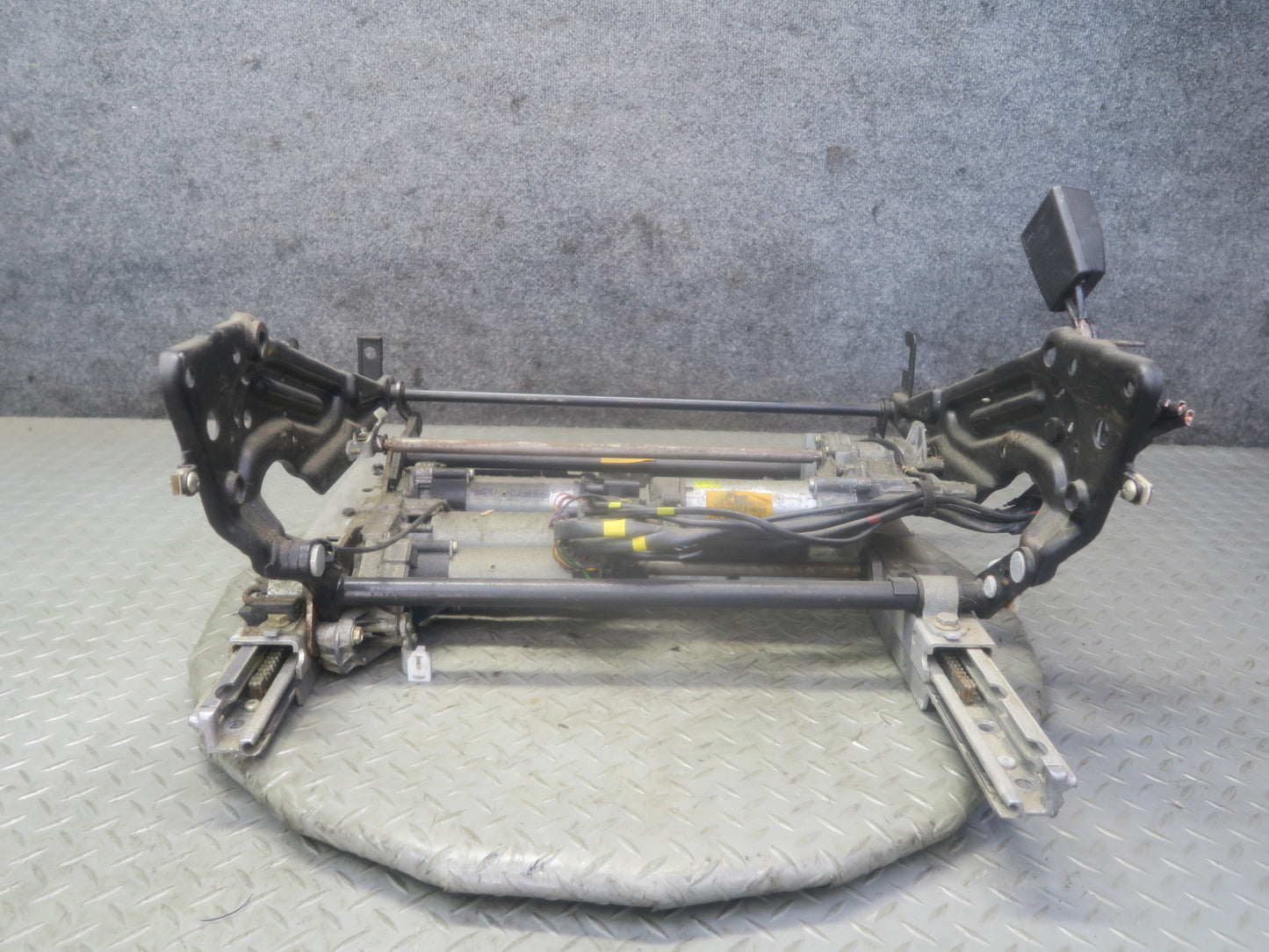 94-99 Mercedes W140 S500 Front Left Seat Lower Frame Track Rail w Motors OEM