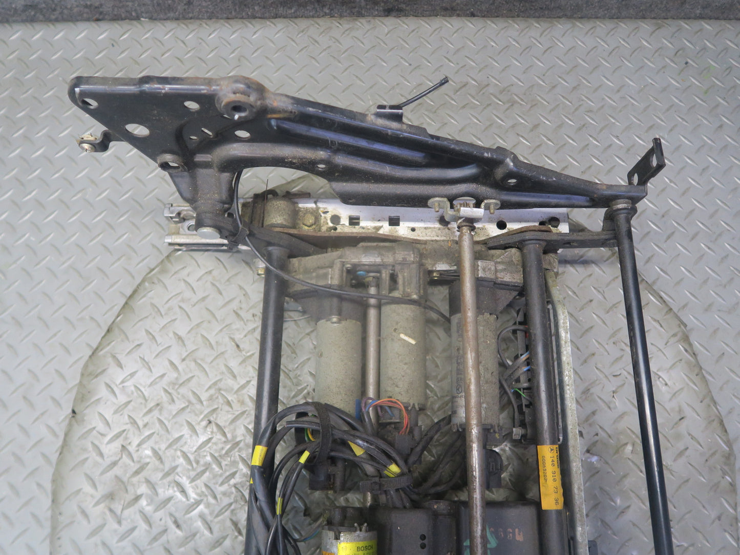 94-99 Mercedes W140 S500 Front Left Seat Lower Frame Track Rail w Motors OEM
