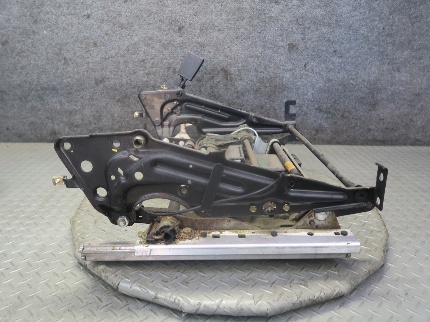 94-99 Mercedes W140 S500 Front Right Seat Lower Frame Track Rail w Motors OEM