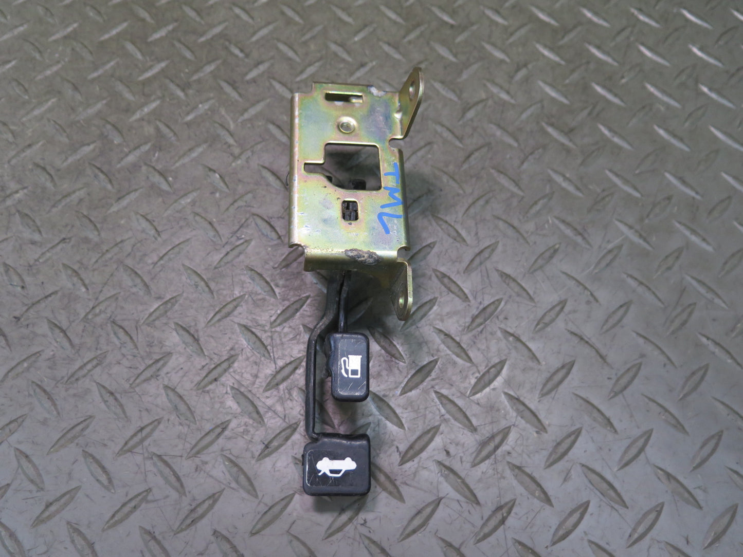 00-05 Toyota MR2 Spyder ZZW30L Trunk & Fuel Door Open Release Handle OEM