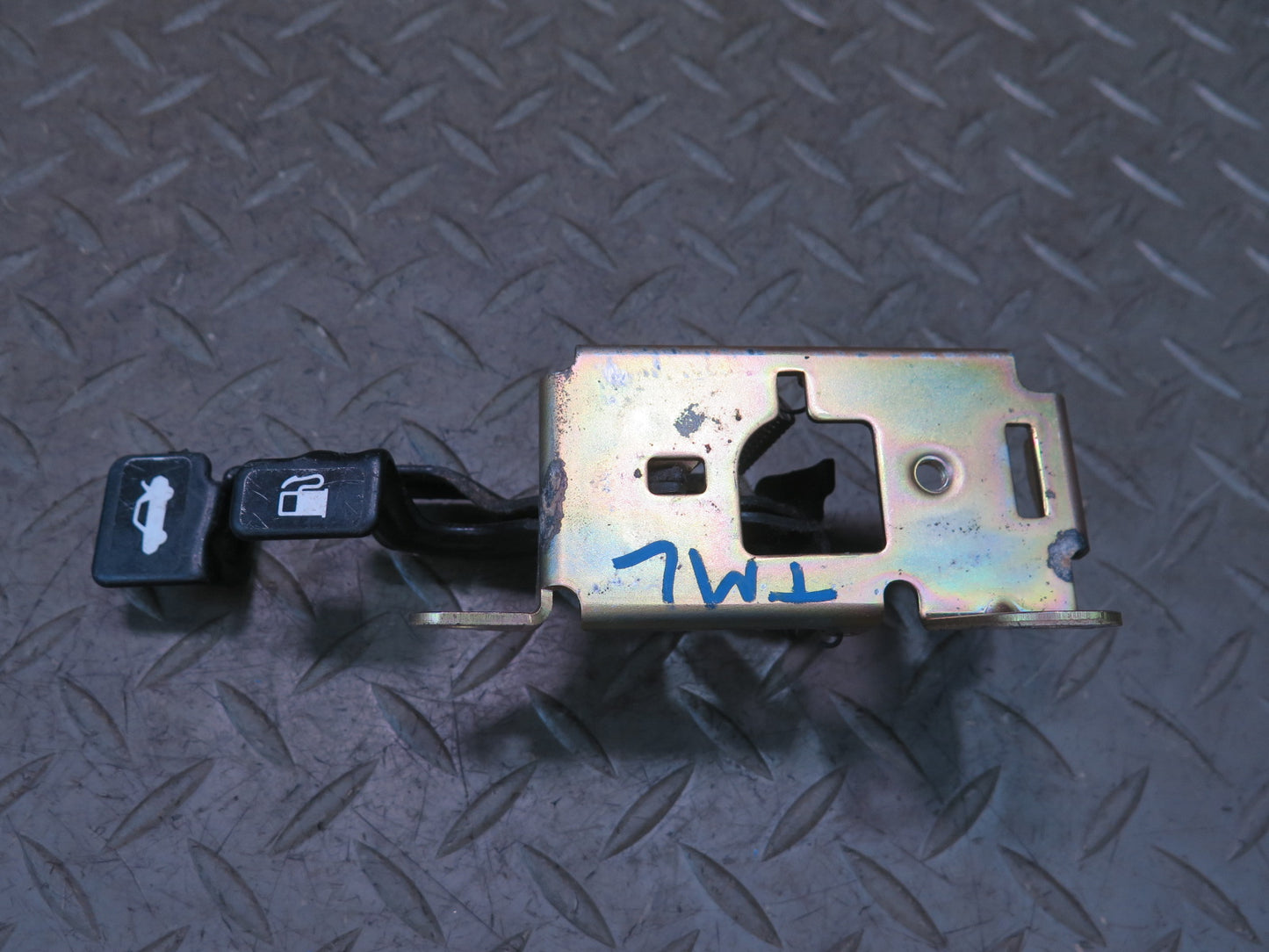 00-05 Toyota MR2 Spyder ZZW30L Trunk & Fuel Door Open Release Handle OEM