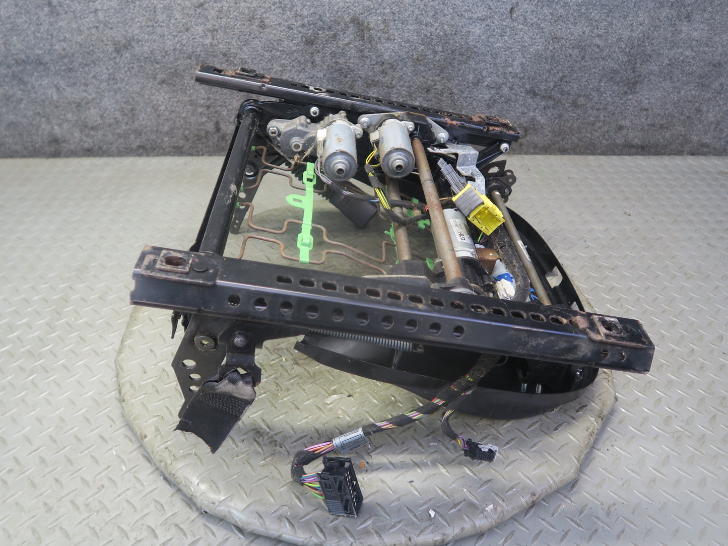 03-08  BMW E85 Z4 Front Left Seat Lower Frame Track Rail w Motors OEM