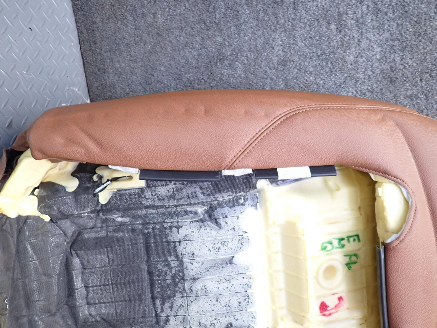 2014-2021 Maserati Quattroporte M156 Front Left Side Seat Upper Seat Cushion