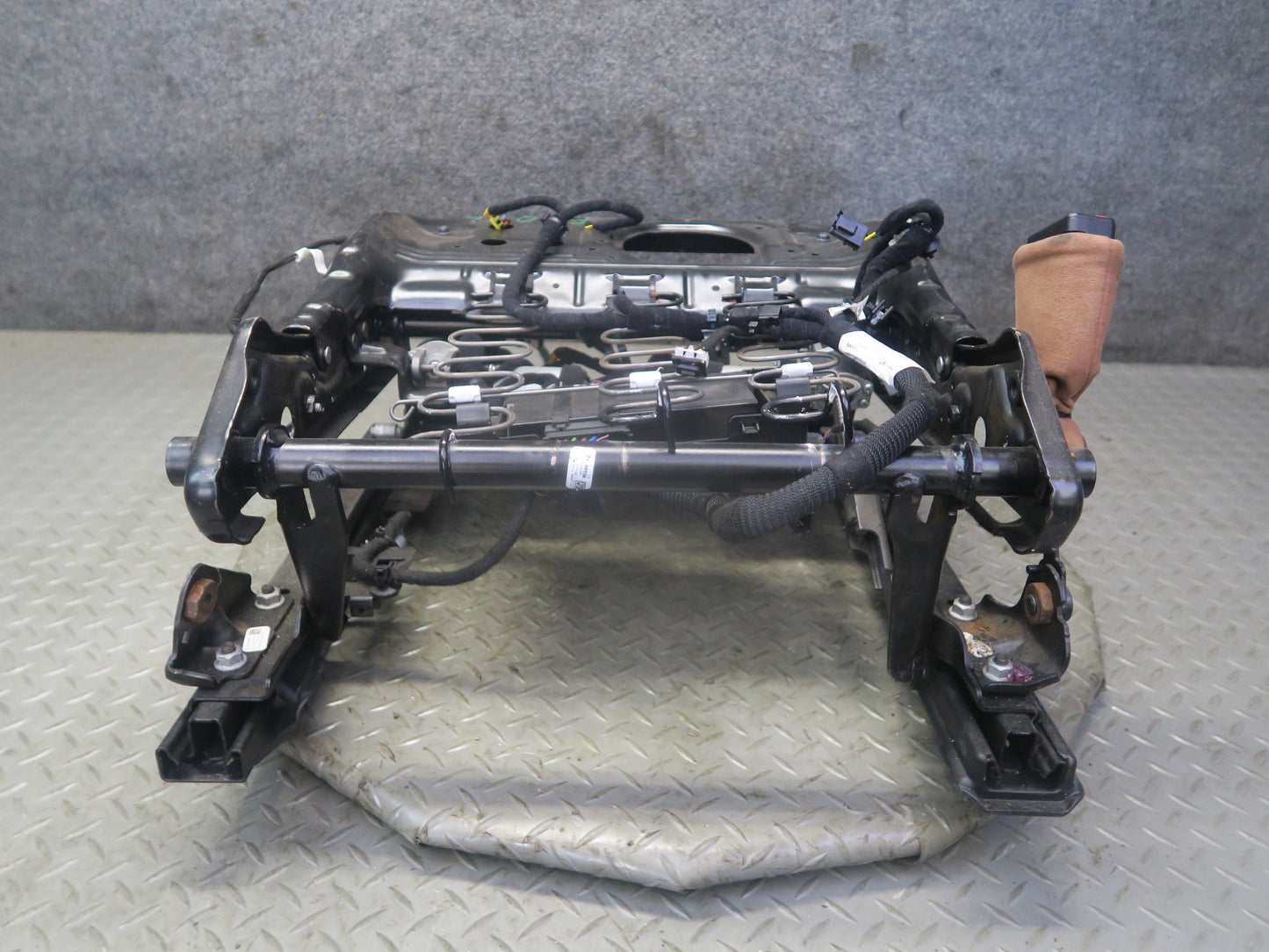 2014-2021 Maserati Quattroporte M156 Front Left Driver Side Seat Frame Rail